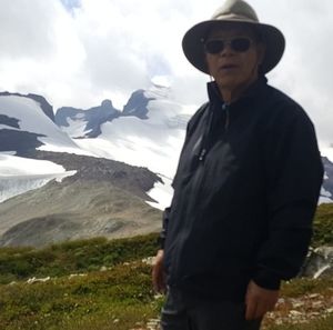 Meet your Posher, Sang